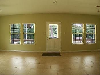 3rd image of 518 Dogwood Trl