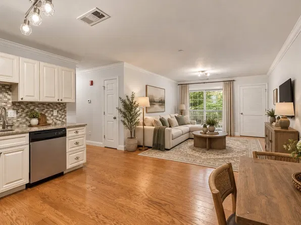 24 Shayne Rd Unit 110, Franklin, MA 02038