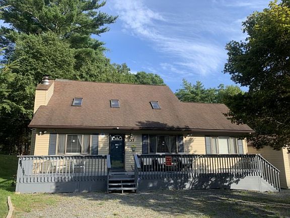 3rd image of 133 Terrace Dr