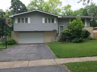 30W183 Argyll Ln, Naperville, IL 60563