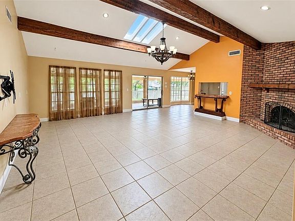 5th image of 4434 Francesco Rd