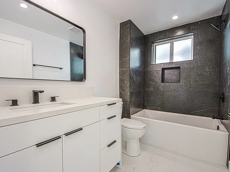 5709 Auckland Ave — Photo 11