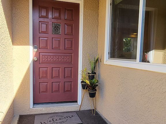 5th image of 723 Sylvan Ave #723