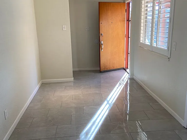109 McKiernan Dr — Photo 8