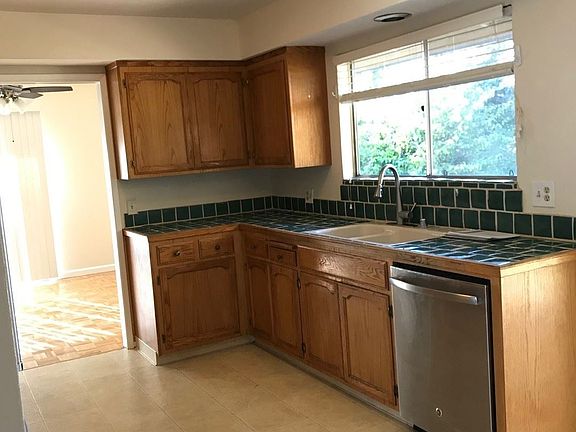 4th image of 201 Temelec Cir