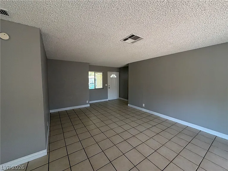 4732 Chantilly Ave — Photo 16