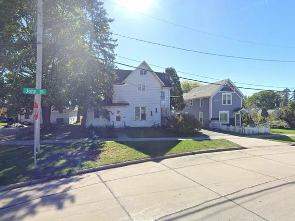 229 John St #2, Kaukauna, WI 54130