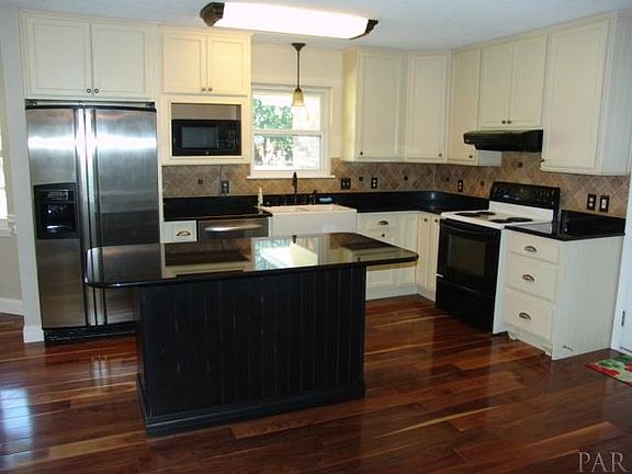 3rd image of 5706 Audubon Dr
