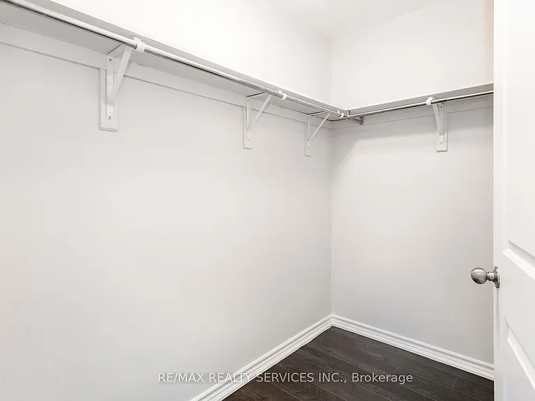 21 Dorchester Ter — Photo 33