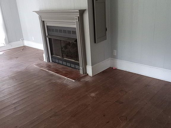 2nd image of 190 N McDonough St