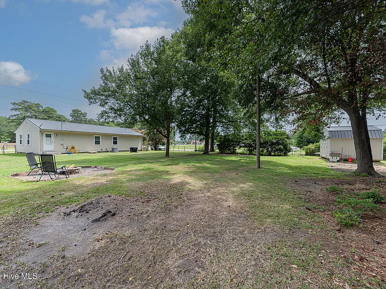 670 Queens Creek Rd — Photo 37