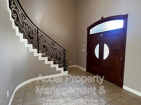 2nd image of 2604 San Roman St