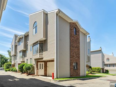 125 Roosevelt Pl, Palisades Park, NJ, 07650