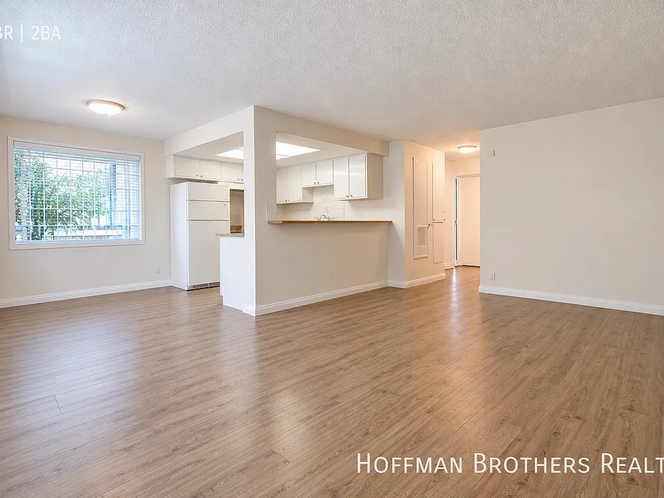 815 Centinela Ave #107