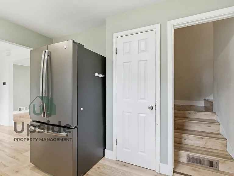 8719 E Valleyway Ave — Photo 21