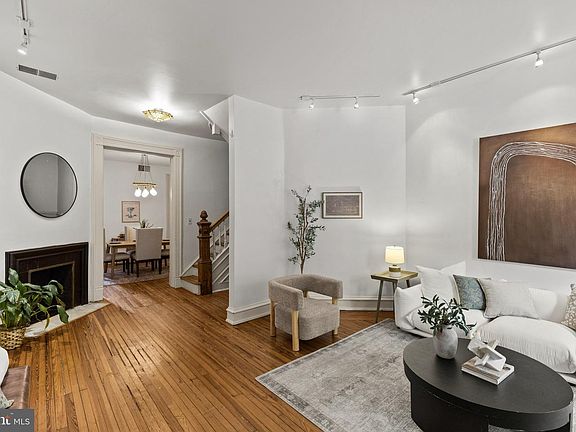 5th image of 608 Reservoir St