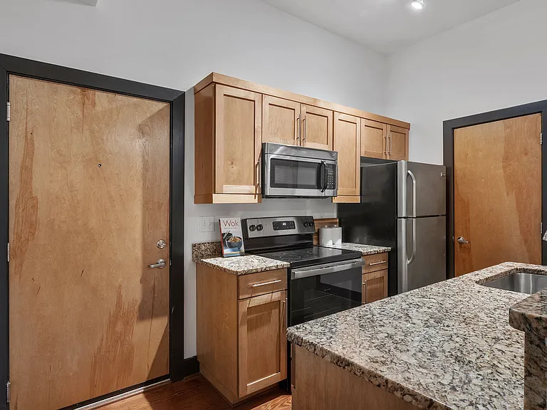 306 E Grace St #202 — Photo 6