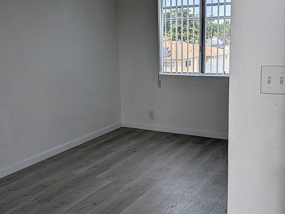 5th image of 4203 W Rosecrans Ave APT 15