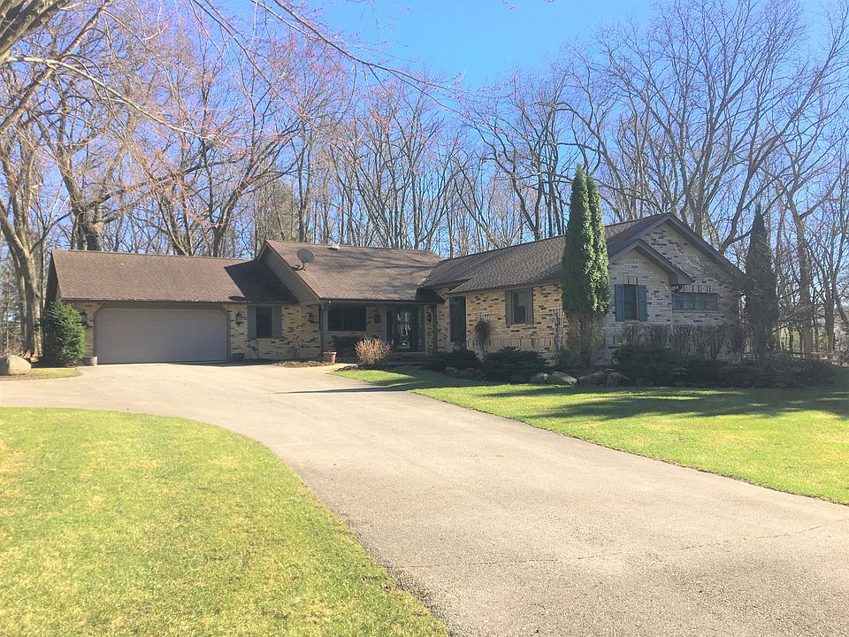 1st image of W5335 Pebble Beach Dr