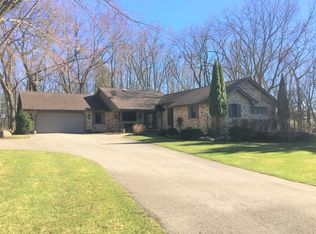 W5335 Pebble Beach Dr, Elkhorn, WI 53121