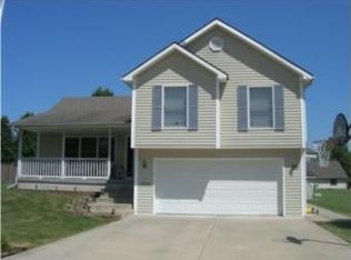 208 Rhodus Ct, Lawson, MO 64062