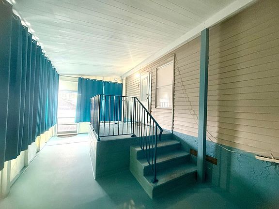 4th image of 3433 NW 64th St