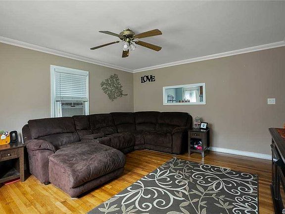 2nd image of 101 Woodland Dr