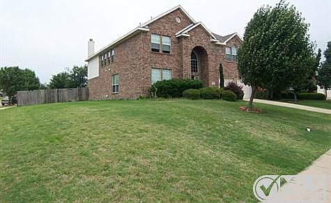 2nd image of 1901 Crooked Creek Ct