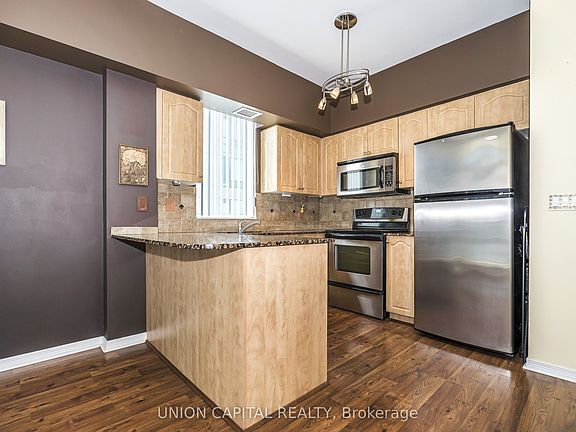 3rd image of 509 Beecroft Rd #2002