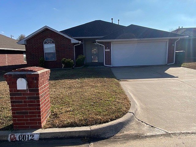 1st image of 6012 SE 82nd Pl