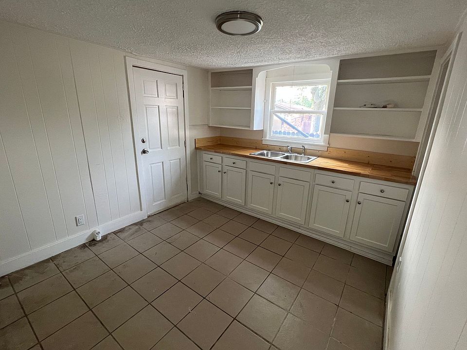 2nd image of 2165 Gipsy Dr