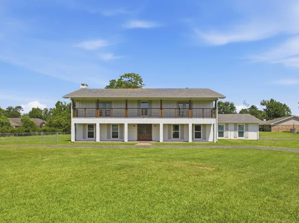 143 E Park Manor Dr, Lake Charles, LA 70611