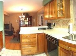 8427 Ardsley Dr, Saint Louis, MO