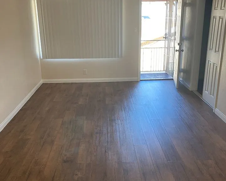 6331 Templeton St #B — Photo 8