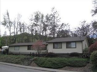 1600 NW Black Oak Dr, Grants Pass, OR 97526