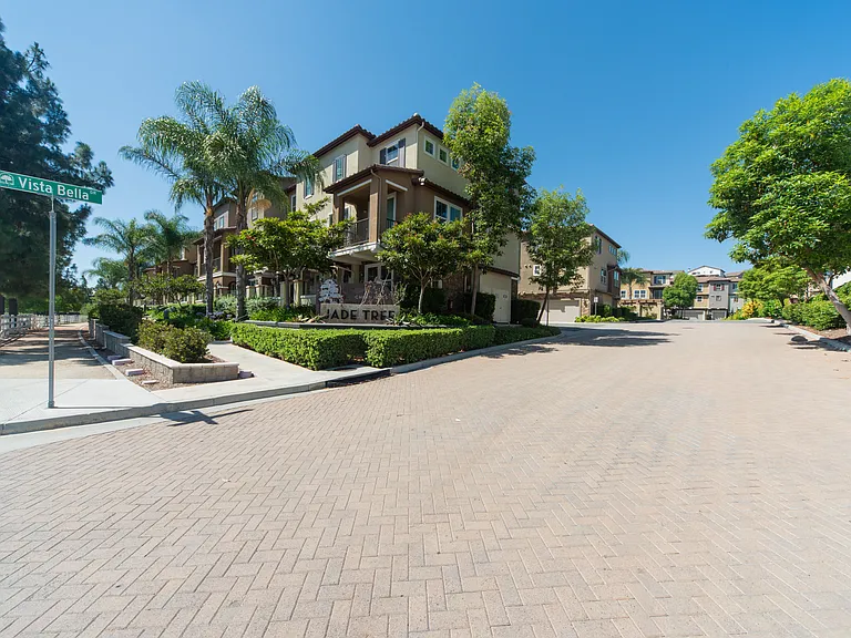 16145 Sereno Ln — Photo 2