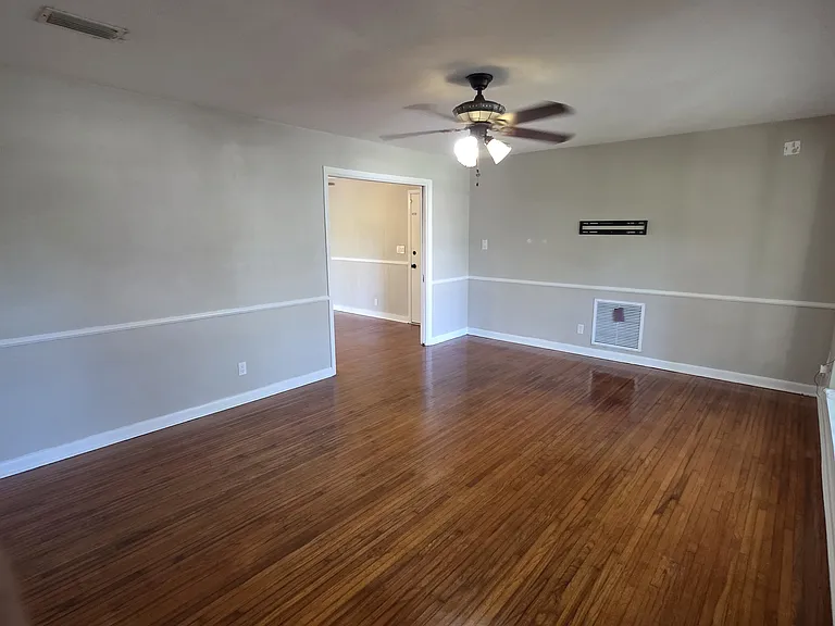 3917 Bess Rd — Photo 7