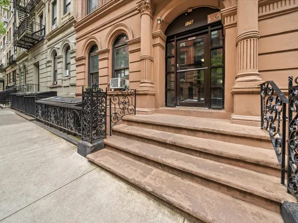 176 West 81st Street 3E image 2 of 15