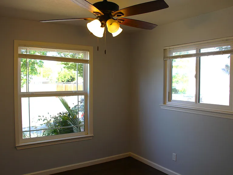 5399 Whittier Dr — Photo 18