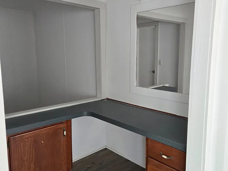589 Anna Ave — Photo 11