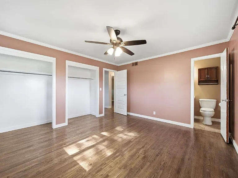 2820 S Hudson Ave — Photo 12