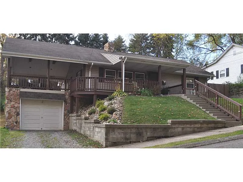 48 Circle St photo 1