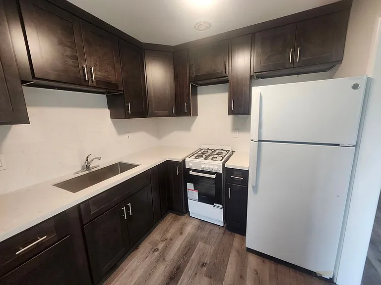5729 California Ave — Photo 20