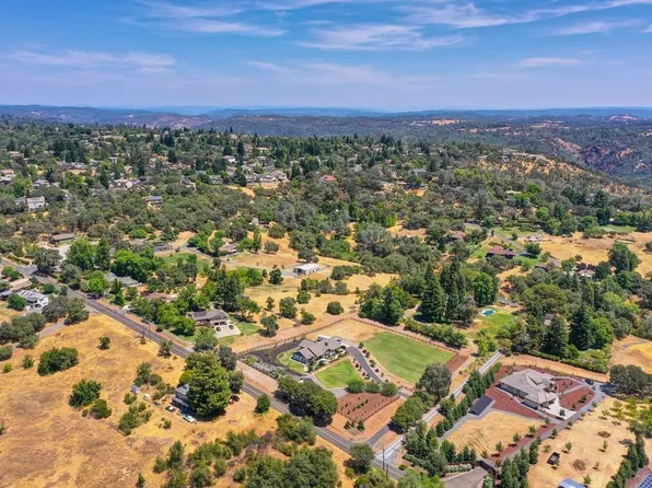 1587 Shirland Tract Rd, Auburn, CA 95603