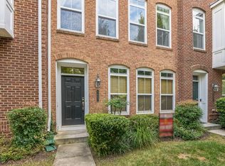 9463 Canonbury Sq, Fairfax, VA 22031