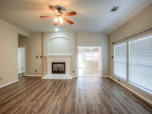 2nd image of 5012 Nash Ln