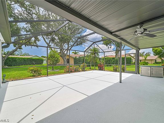 2nd image of 6781 Saint Ives Ct