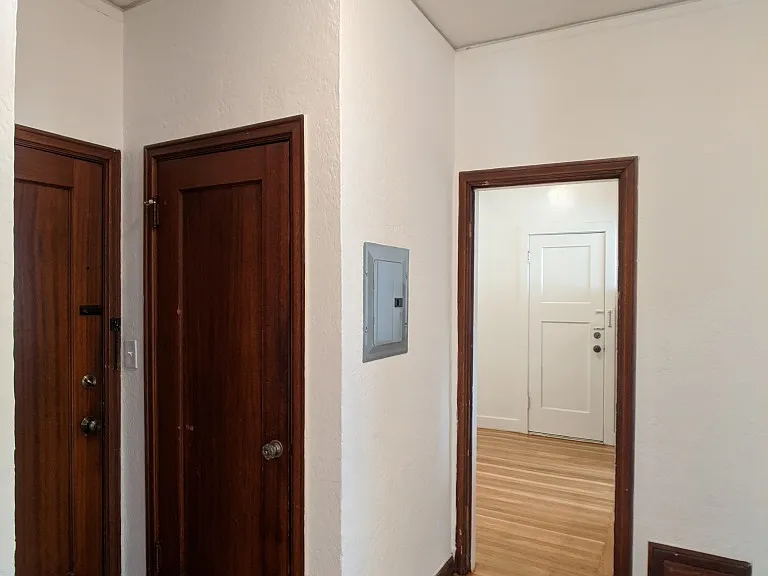2427 Hilgard Ave — Photo 18