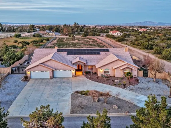 12290 Larch St, Oak Hills, CA 92344