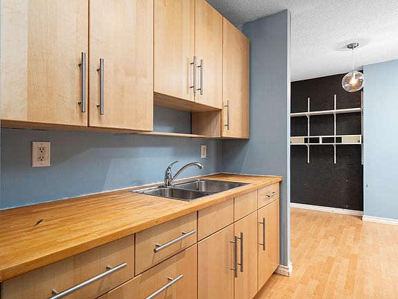 4th image of 13910 Stony Plain Rd NW #611